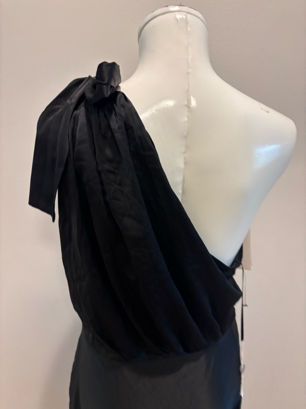 Retrofete Black One-Shoulder Asymmetrical Satin Mini Dress - Picture 7 of 9